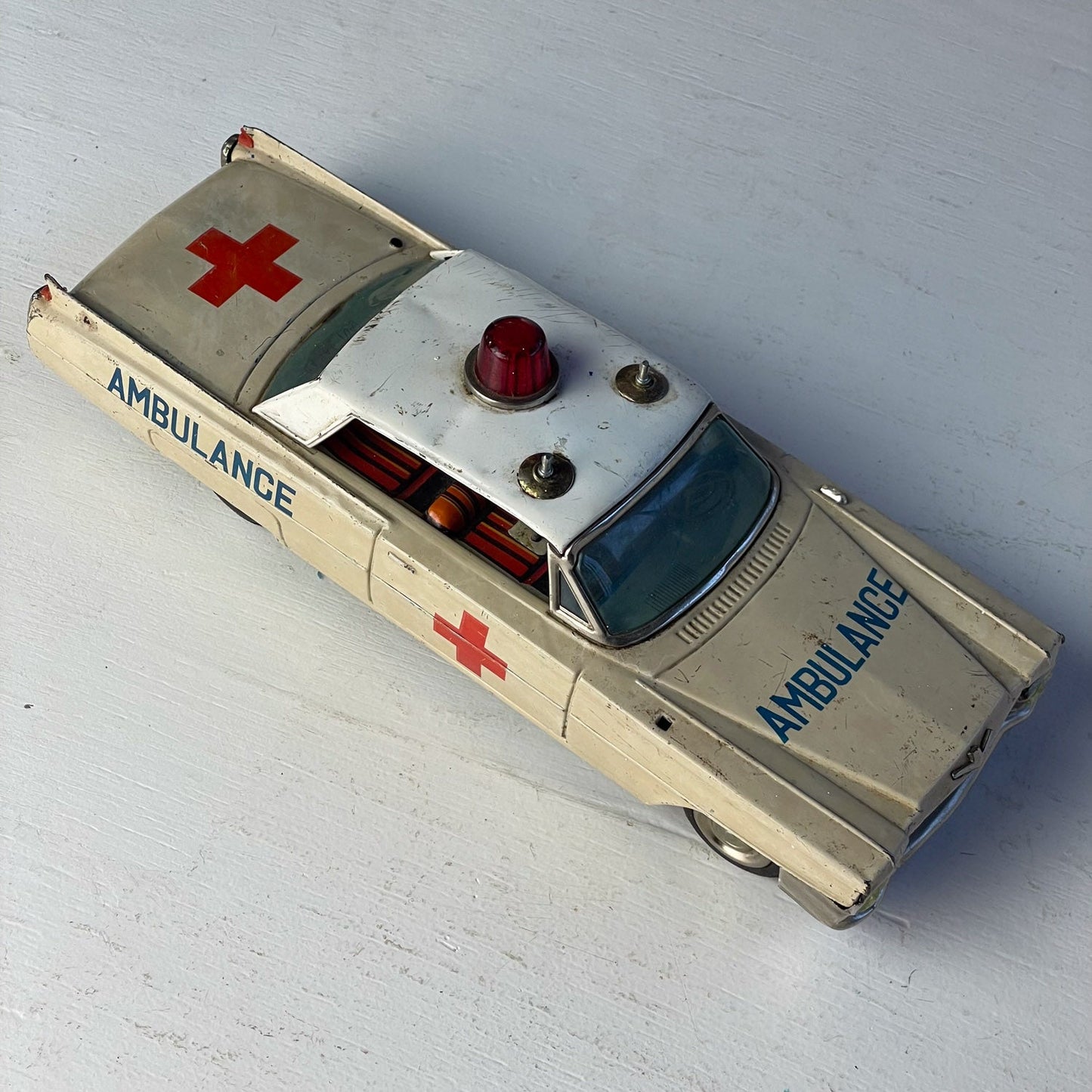 Legetøjs ambulance - Frk. Rose