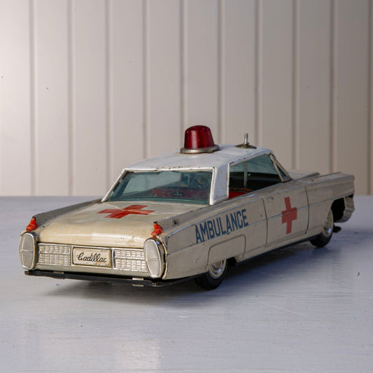 Legetøjs ambulance - Frk. Rose